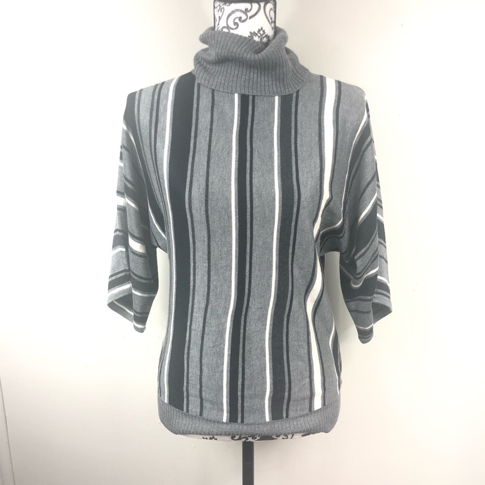 New York & Company 3/4 Sleeve Sweater